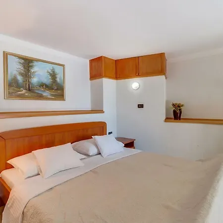 Muzic Apartment Orlec